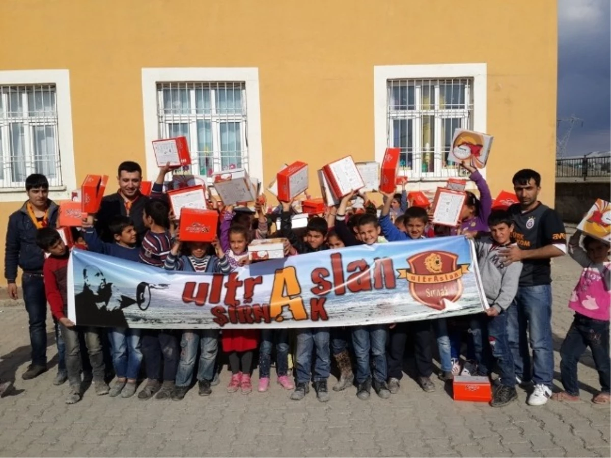 Galatasaray\'ın Taraftar Grubu Ultraslan\'dan, Şırnak\'taki Köy Okullarına Yardım