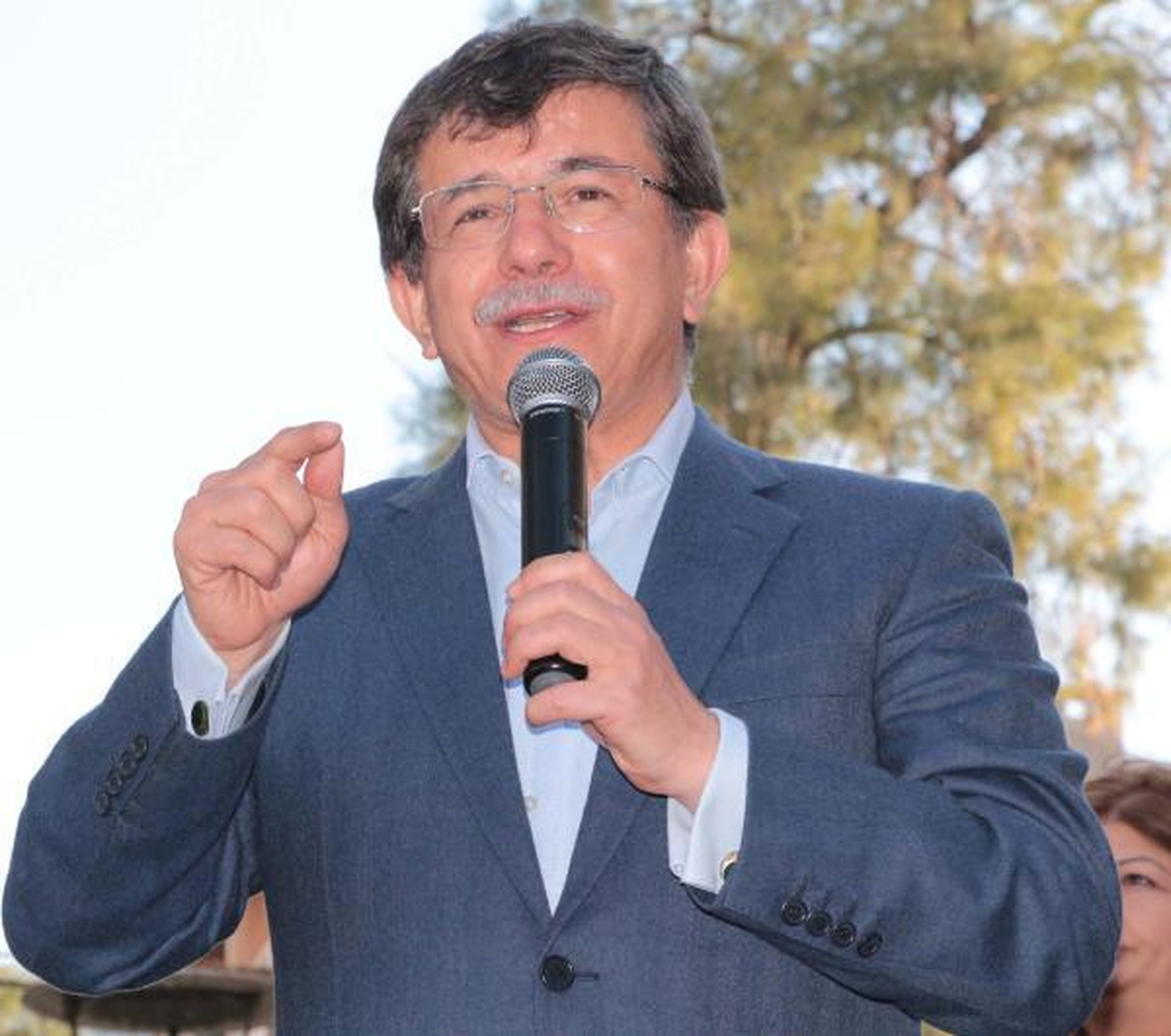 İzmir Davutoğlu, AK Parti\'lilere 2013 Yılını Bir Kabus Yılı Haline Dönüştürümeye Çalıştılar