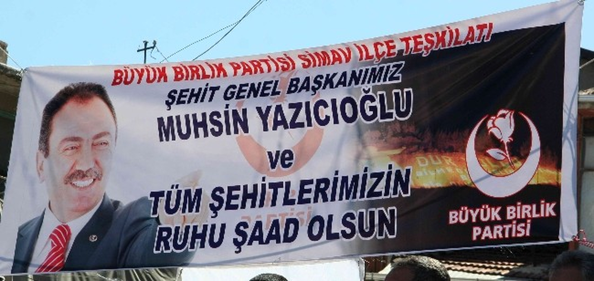 Muhsin Yazıcıoğlu Anısına 2 Bin Kişiye Pilav ve Ayran Dağıtıldı