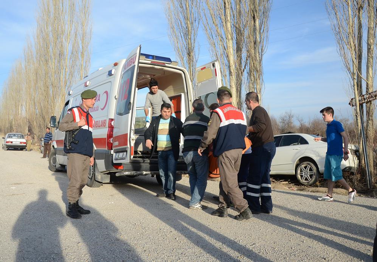 AK Parti Konvoyunda Kaza: 1 Ölü, 2 Yaralı