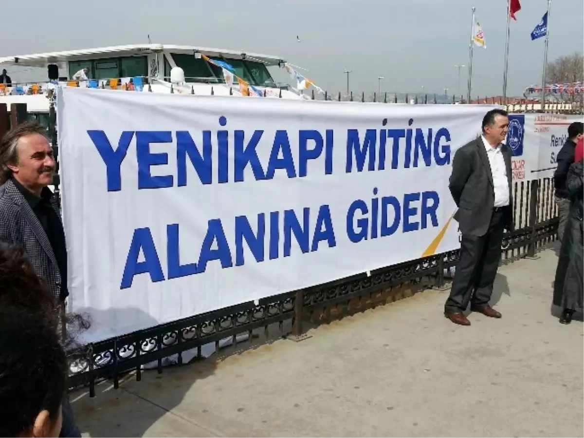 Ak Partililer Mitinge Deniz Yoluyla Gitti