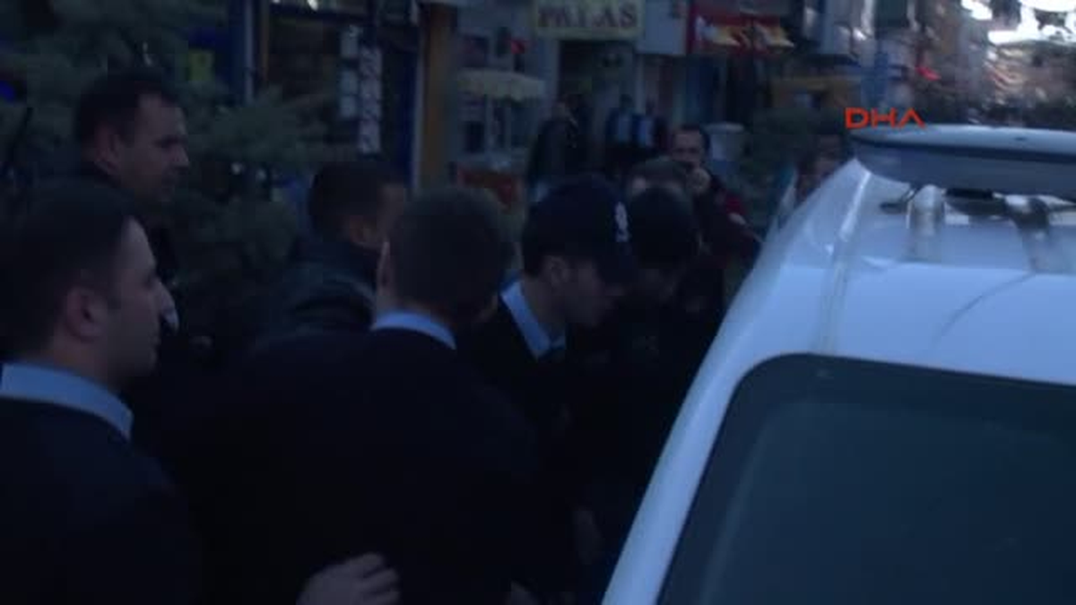 Doğubayazıt\'ta 2 Askere Linç Girişimi