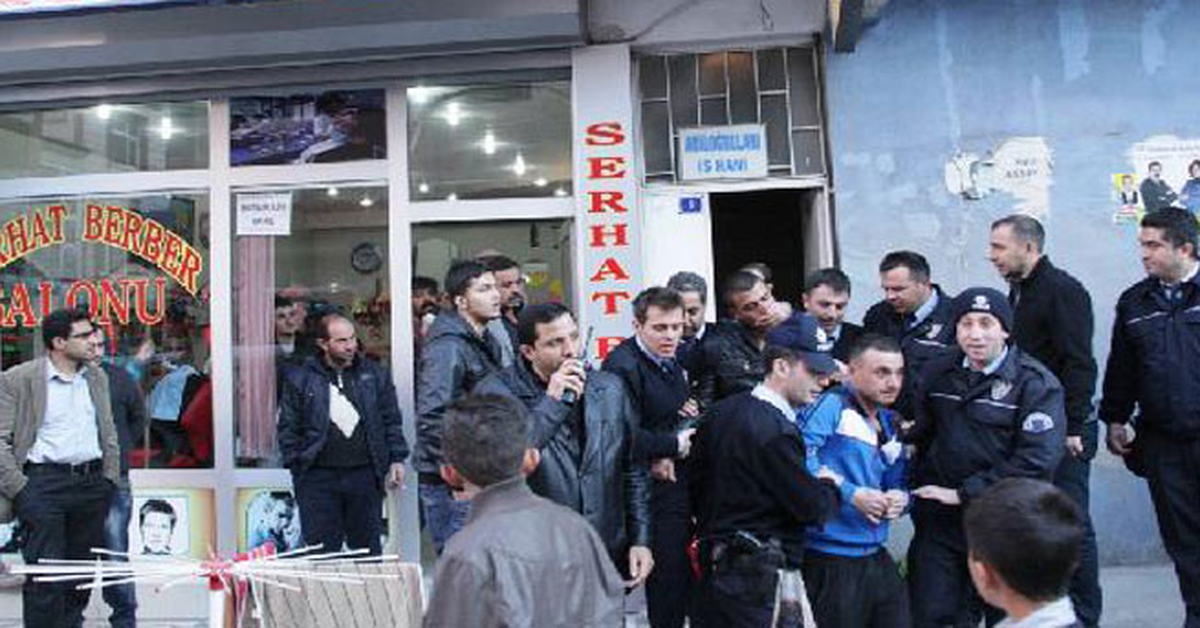 Doğubayazıt\'ta Küfreden 2 Askere Linç Girişimi