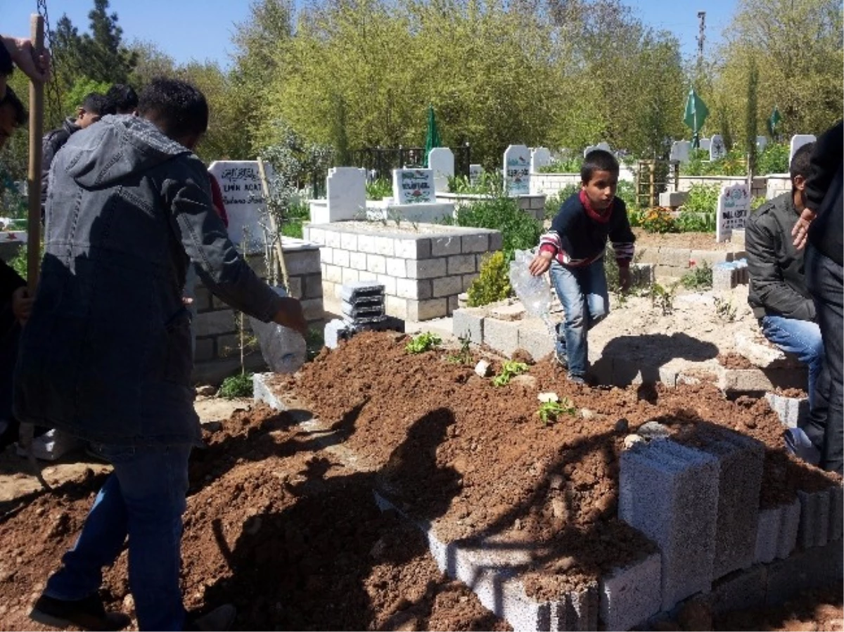 Nöbette Arkadaşı Tarafından Bıçaklanarak Öldürülen Askerin Cenazesi Nusaybin\'de Defnedildi