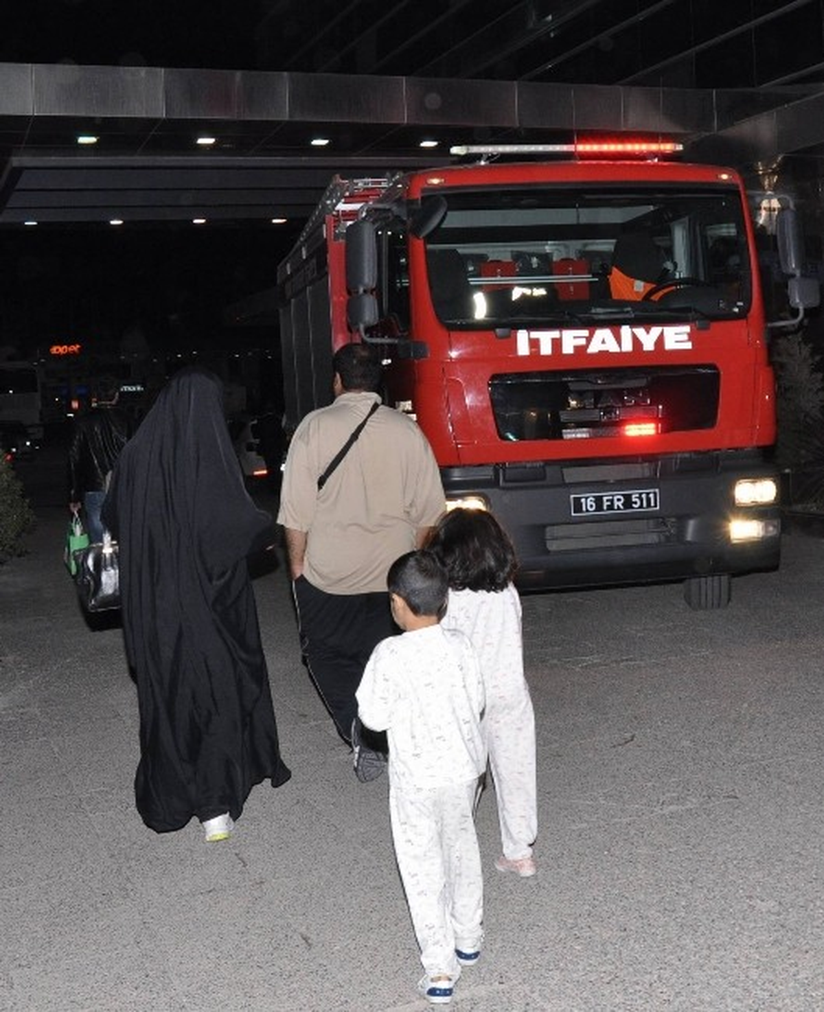 Otelde Yangın Çıktı, Nişan Töreni Yarıda Kaldı