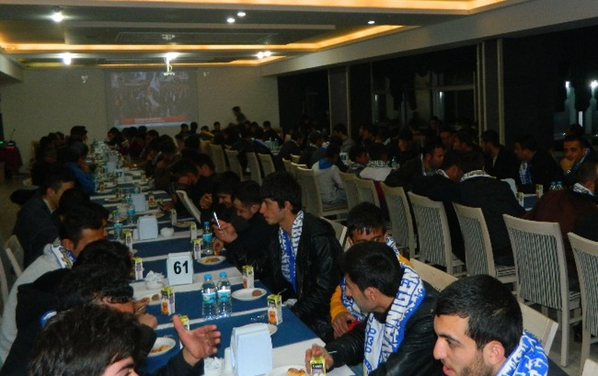 Tatvan Gençlerbirliği Sporcuları İçin Moral Yemeği Düzenlendi