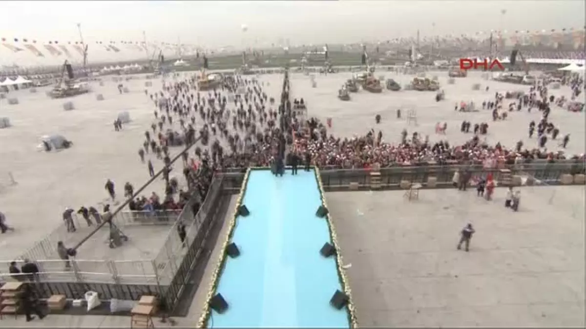 Yenikapı\'da Miting Alanı Dolmaya Başladı