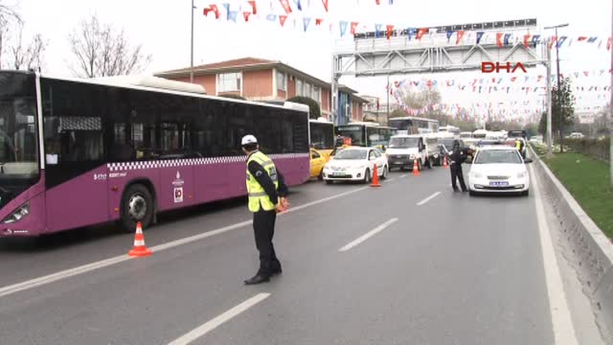 Yenikapı\'da Miting Alanı Dolmaya Başladı