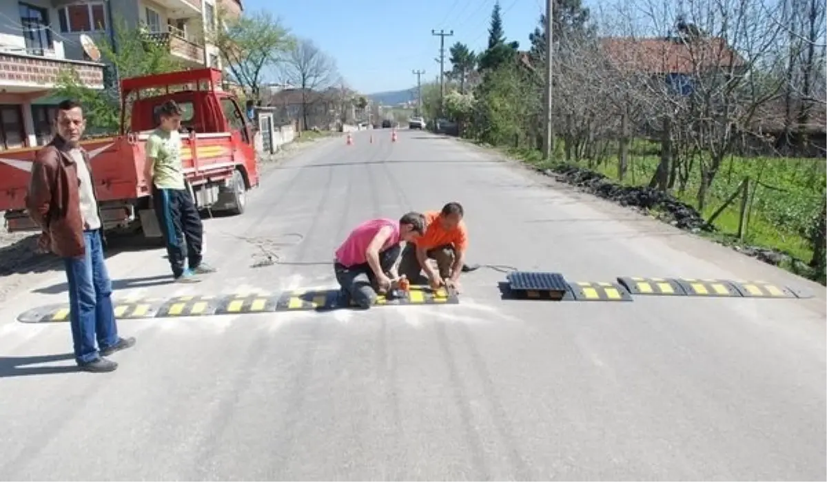 Yeşiltepe Mahallesine Hız Kesici Kedigözler Takıldı