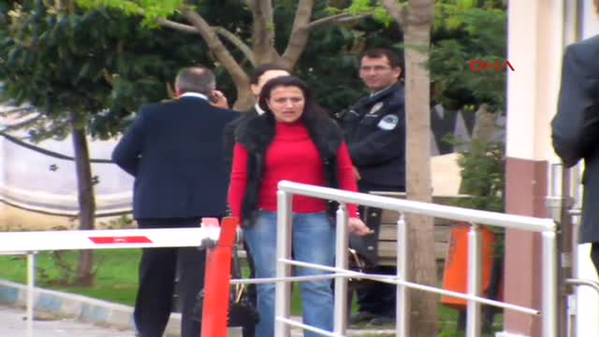 AK Parti\'li Kadın Üye, Saldırıya Uğradığını Öne Sürdü
