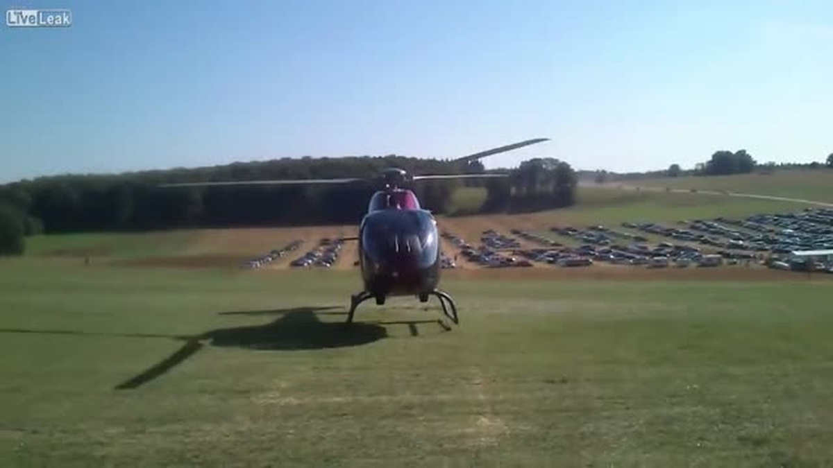 Almanya\'da 1 Kişinin Öldüğü Helikopter Kazası Kamerada