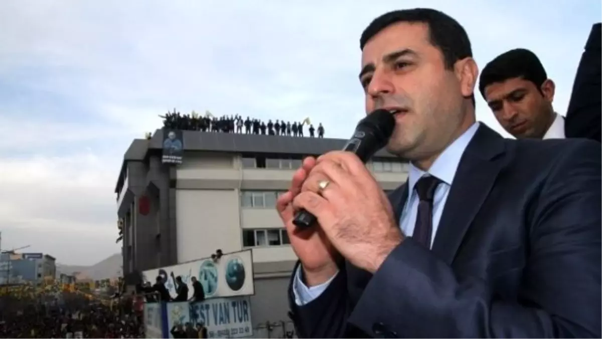 Demirtaş: Gittiğin Her Yerde Eniştesiyim Diyorsun Ama Siirt\'in Ciğerini Söktün, Sana Verilen Oylar...