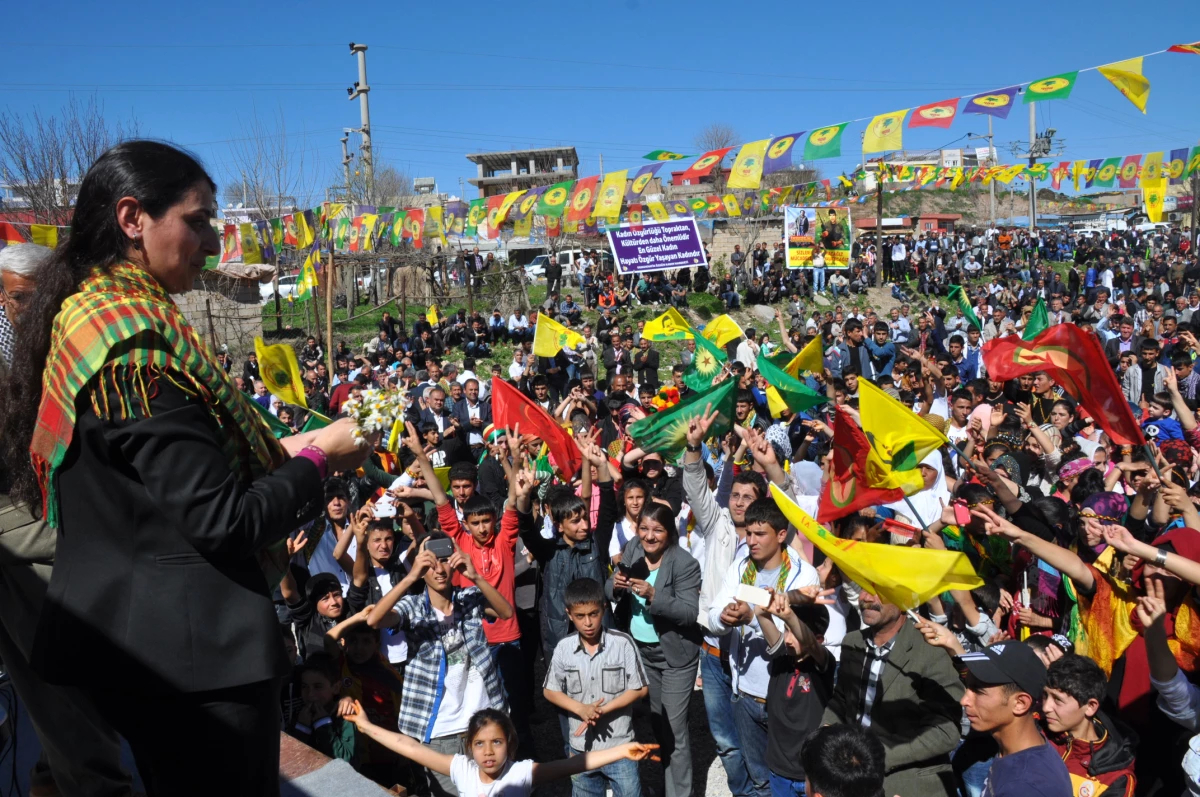 Awiskê\'de Coşkulu Newroz Kutlaması