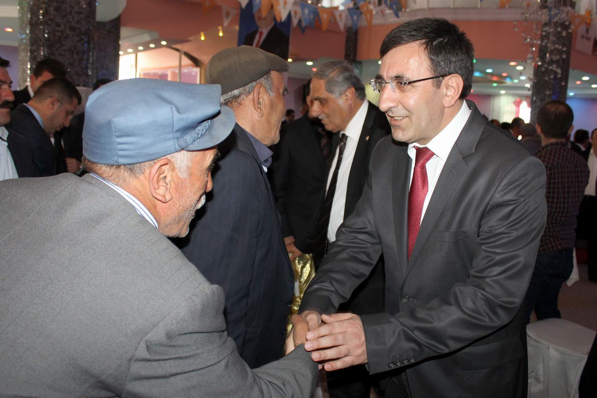 Bakan Yılmaz, "Mahkeme Kararı Uygulama Zorundayız"