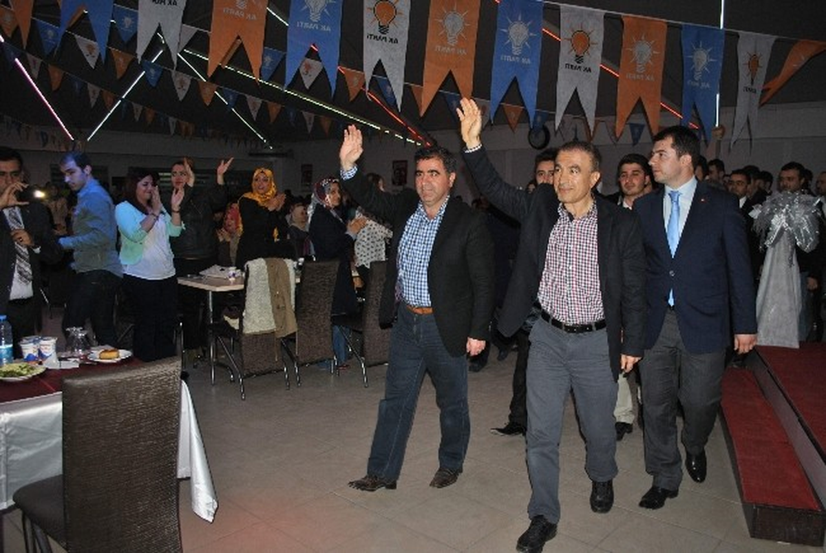 Başkan Özdemir AK Gençlikle Buluştu