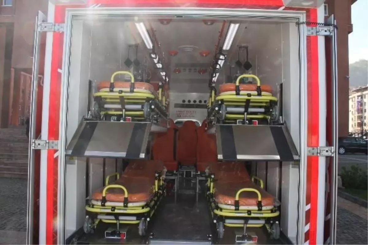 Giresun\'a 4 Sedyeli Ambulans