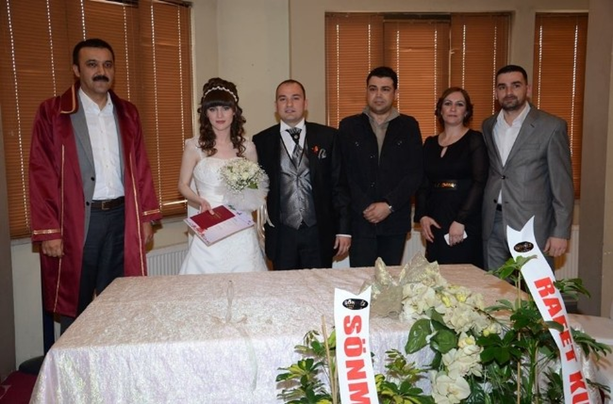 Mutluluğa İmza Attılar