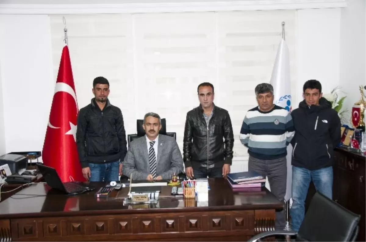 Şampiyon Sporculardan Aslan Sinir'e Ziyaret