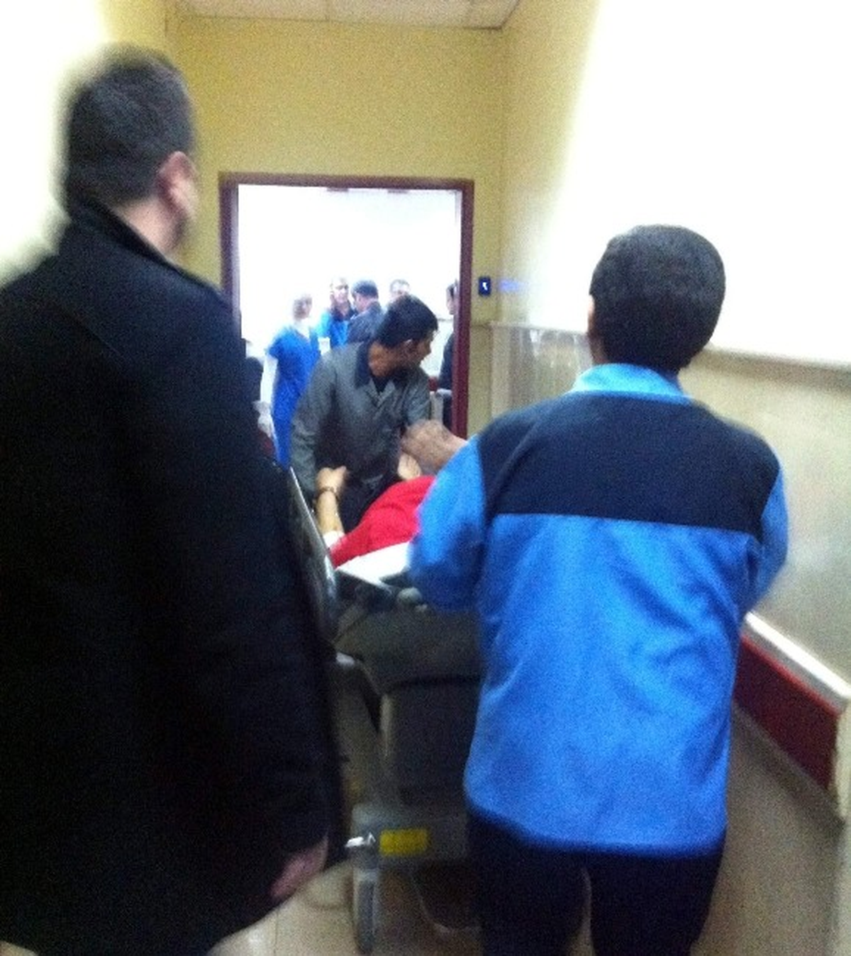 Yolunu Kesip Bacağına Ateş Ettiler