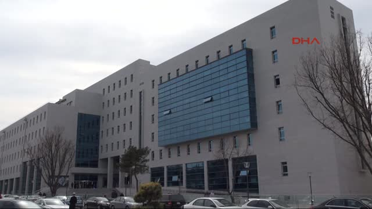 Bazı Milletvekilleri TBMM\'nin Yeni Hizmet Binasına Taşınmaya Başladı