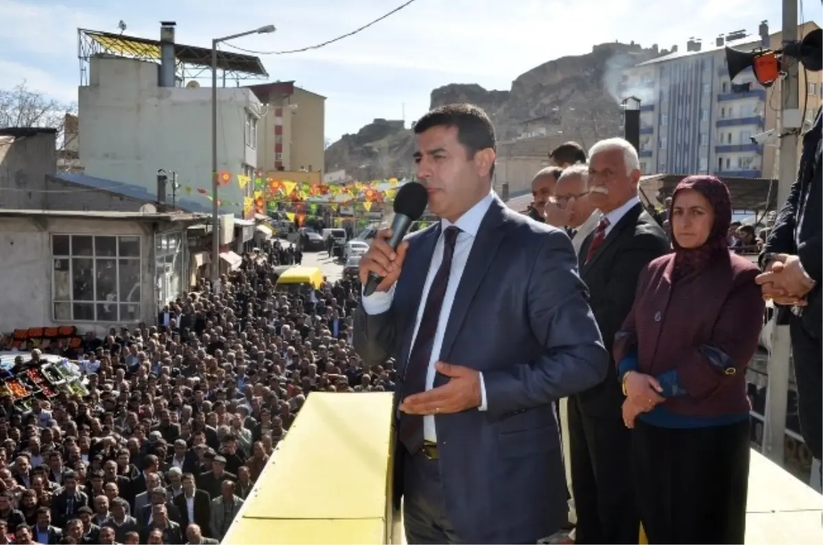 BDP Genel Başkanı Demirtaş Adilcevaz\'da