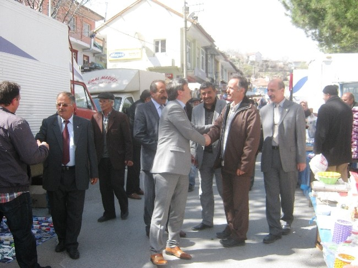 Bünyan Belediye Başkanı ve Başkan Adayı Mehmet Özmen\' E Salı Pazarında Yoğun İlgi