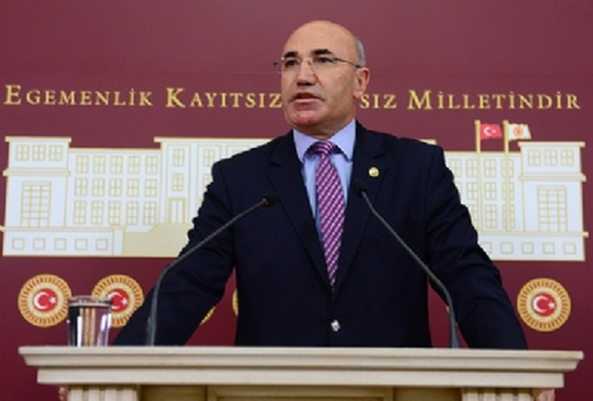 CHP\'li Tanal, Çalışma Bakanı\'nın Karşılanmasının Yasaya Aykırı Olduğu Gerekçesiyle Suç Duyurusunda...