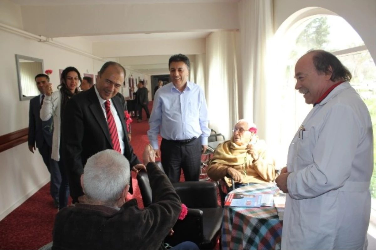 DSP\'li Karaosmanoğlu Huzurevlerini Ziyaret Etti