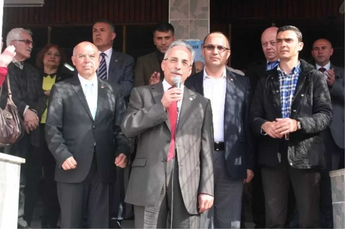 Ekrem Eşkinat\'ın Kentsel Dönüşüm Planına Murat Karayalçın ve Can Baydarol Desteği