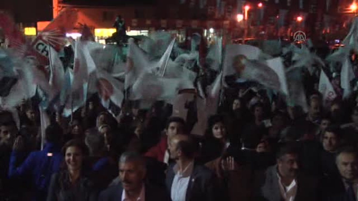 Gürsel Tekin - Twitter\'a tedbir amaçlı erişim engeli -
