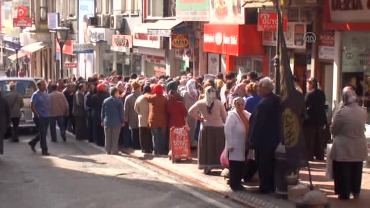 "İndirimli alışveriş" izdihamı -