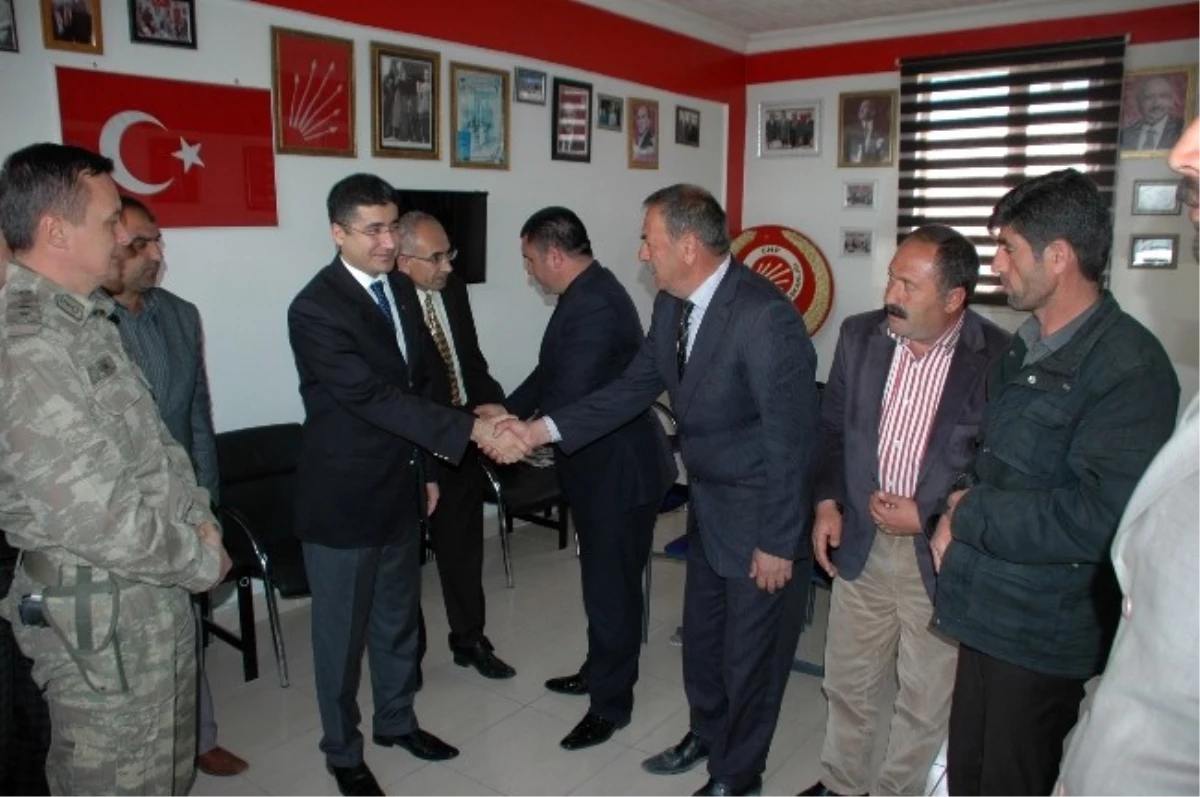 Kaymakam Özbek Başkan Adaylarını Ziyaret Etti