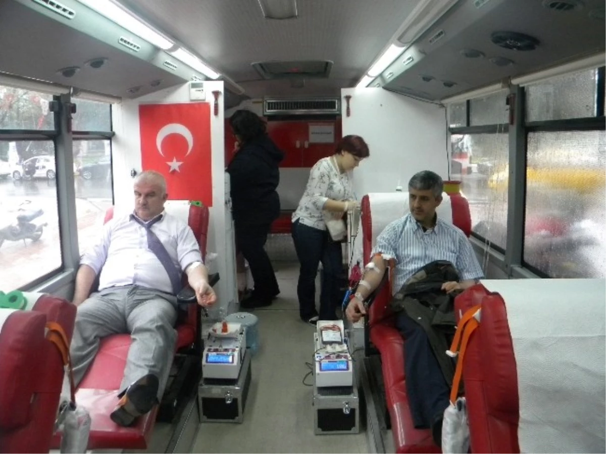 Türk Kızılayı Tekirdağ Kan Alma Birimi Kan Bağışı Almaya Devam Ediyor