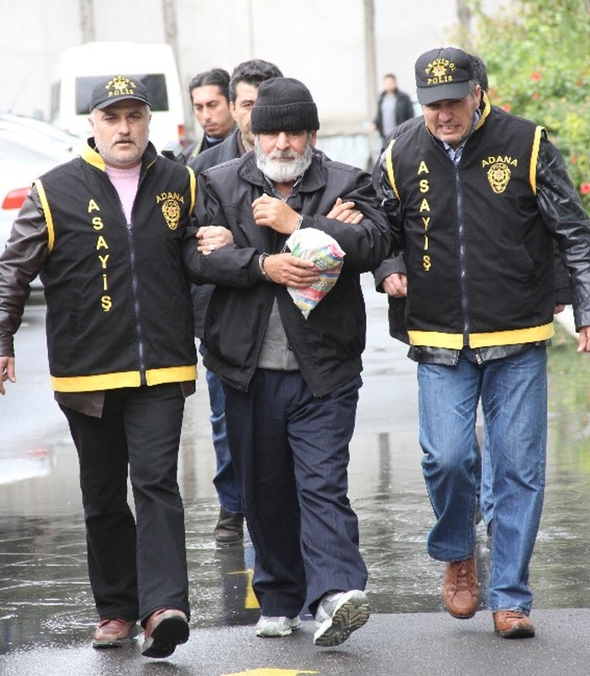 3 Kişiyi Öldüren Sanığa Ömür Boyu Hapis Cezası