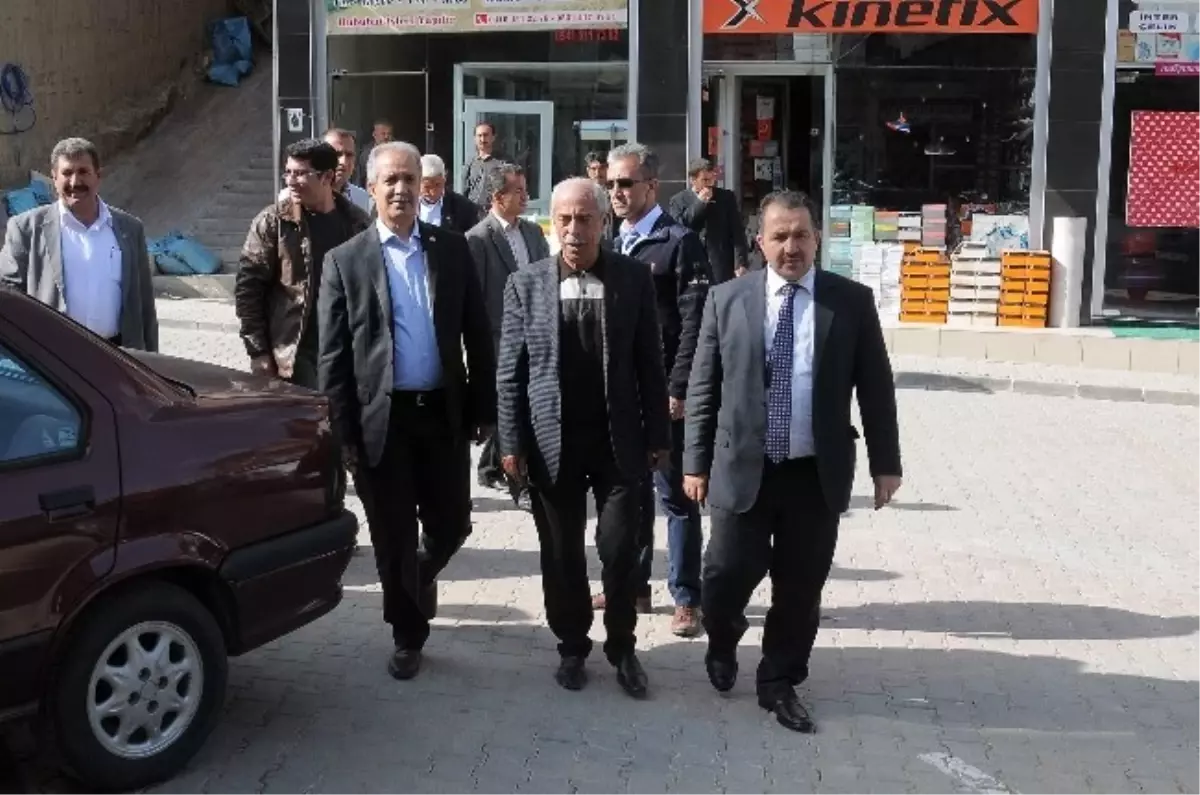 AK Parti\'li Fırat Çelikhan\'da Seçim Çalışmalarına Katıldı