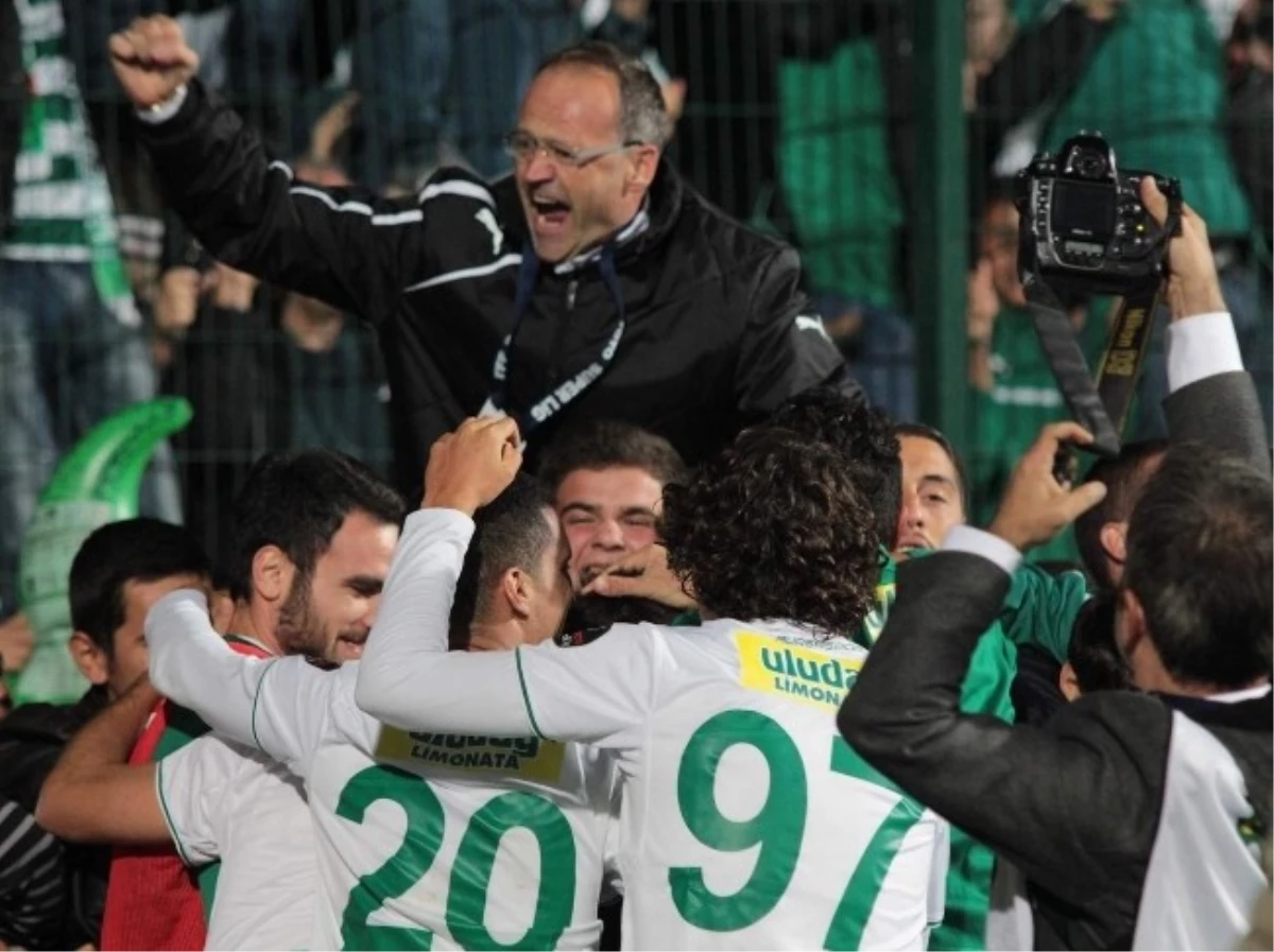 Futbolcular İrfan Buz\'u İstedi, Bursaspor Takımın Başına Onu Getirdi