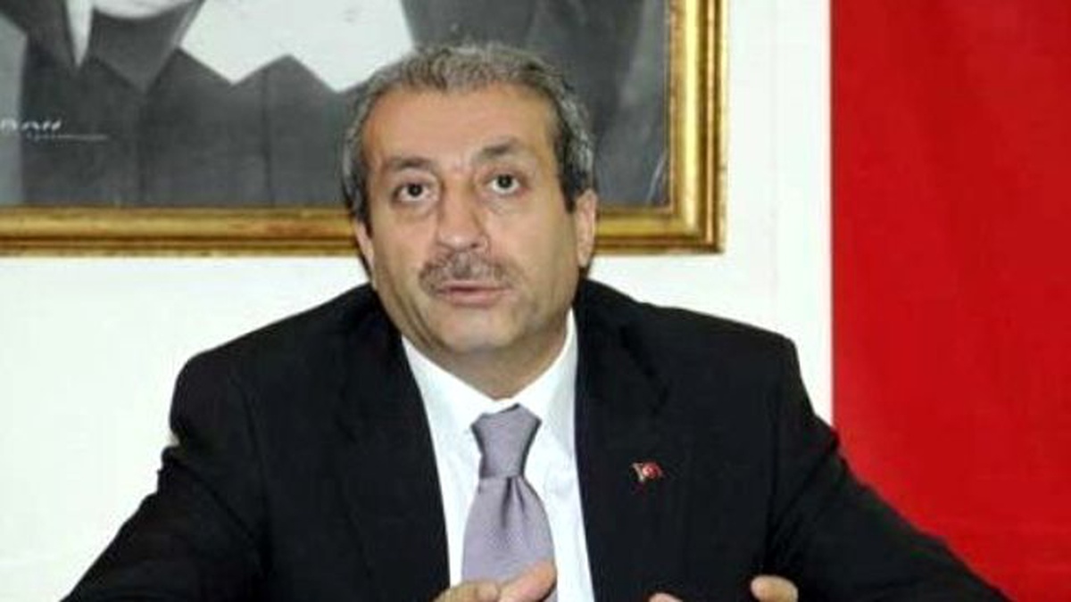 Bakan Eker, Mehmet Ezer\'i hastanede ziyaret etti-