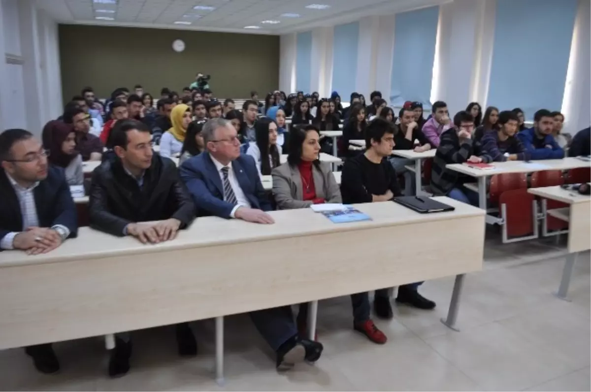 Kayseri Gazeteciler Cemiyeti Başkanı Altınkaya\'dan Öğrencilere Konferans