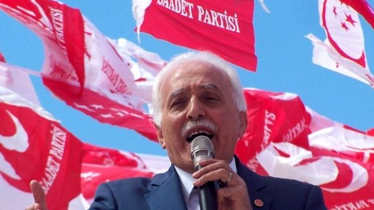 Kamalak: Gemi Batıyor, Bir Delikte Kaptan Açıyor