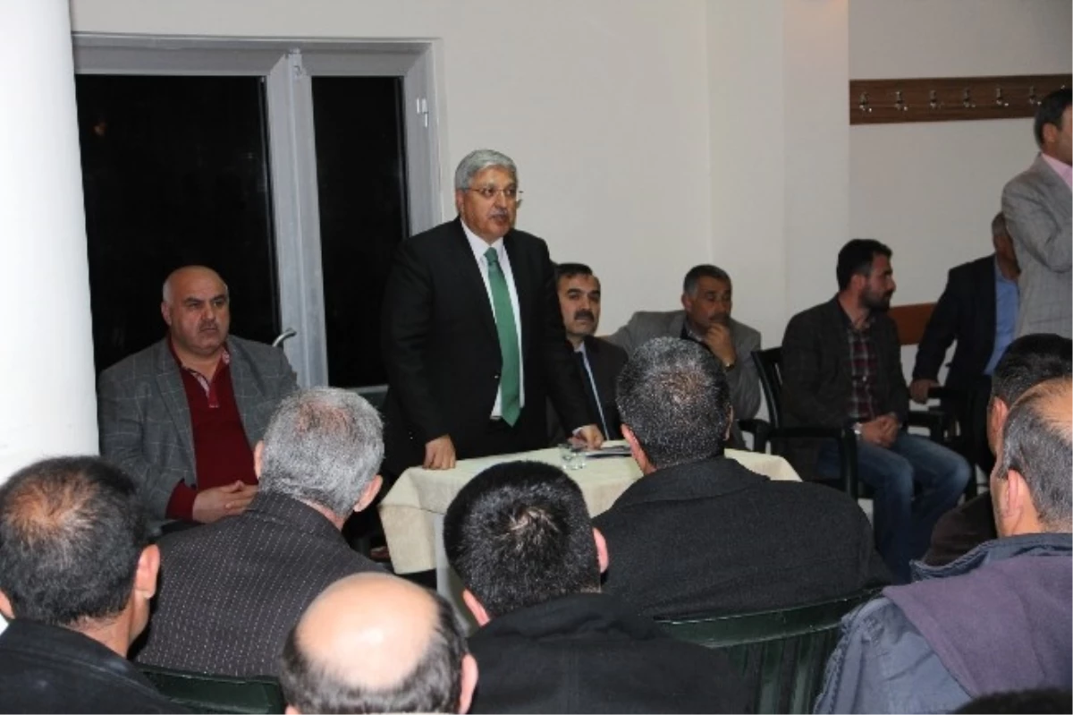 AK Parti Ahlat\'ta Proje Tanıtım Toplantısı Yaptı