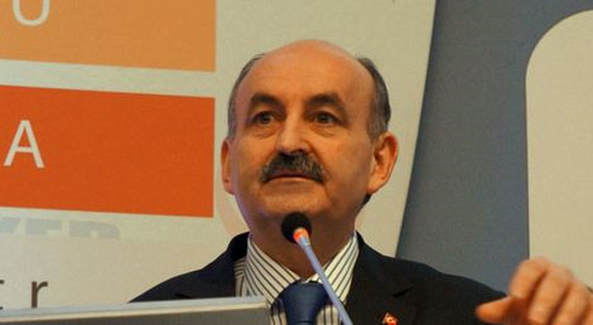 Bakan Müezzinoğlu Konuşurken Elektrikler Kesildi