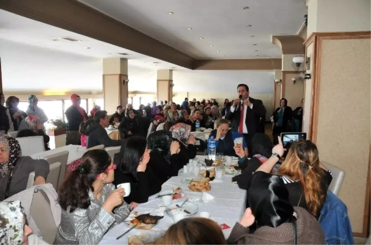 Başkan Adayı Okan Yanmaz\'dan Miting Havasında Sabah Kahvaltısı Düzenlendi