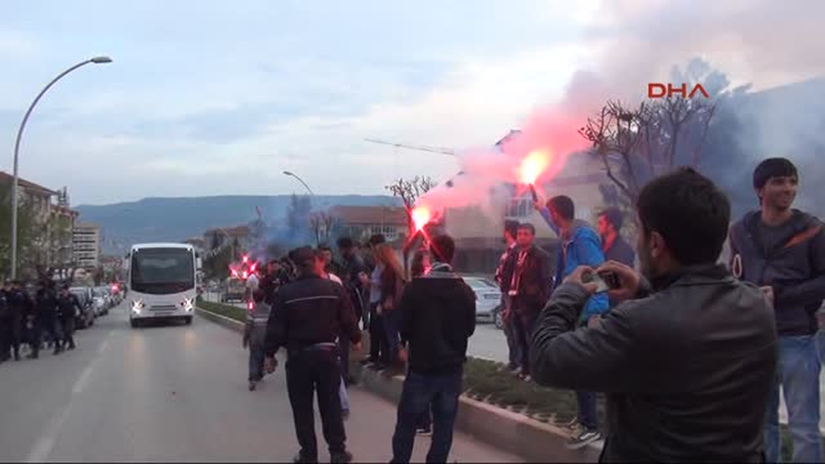 Beşiktaş, Karabük\'te Coşkuyla Karşılandı