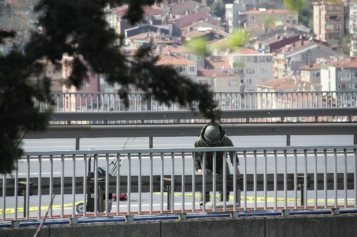 Boğaziçi Köprüsü\'nde \'Lpg Tüpü\' Alarmı