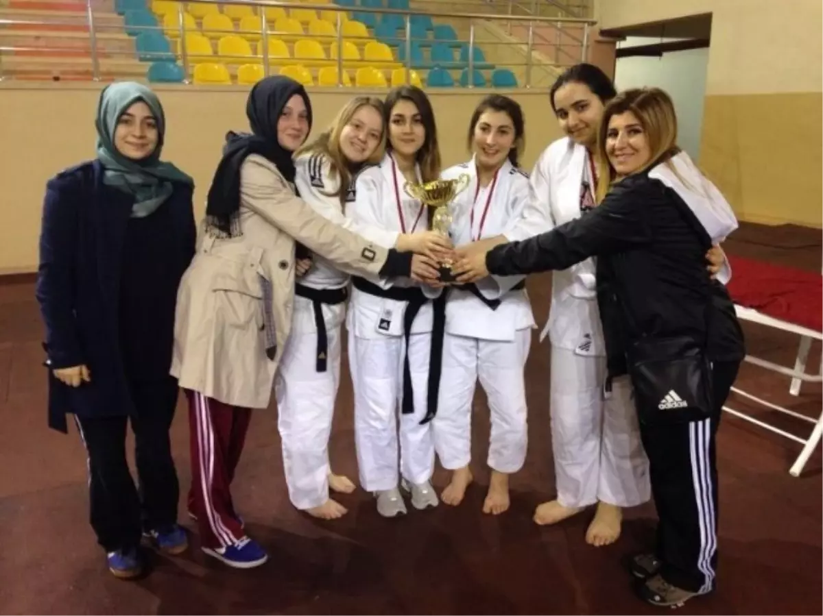 İhlas Koleji Judoda İstanbul Şampiyonu