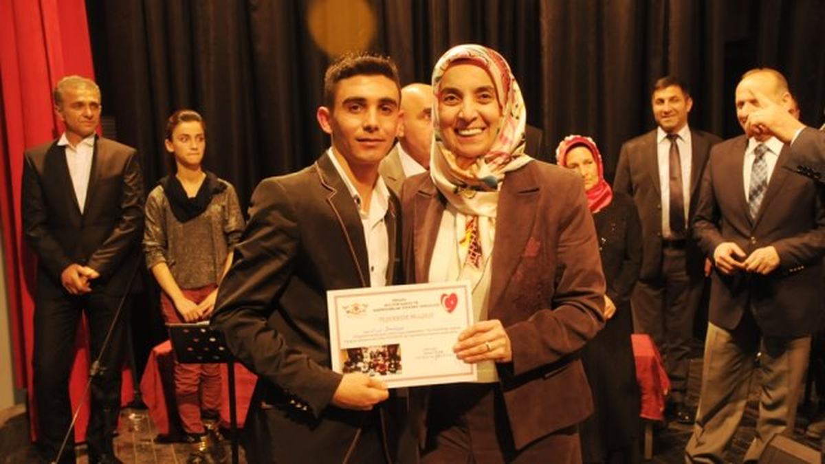 İnegöl Belediyesi ve Sahnedarlardan THM Konseri