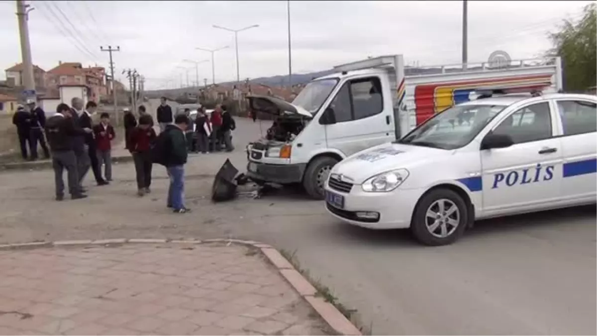 Kırıkkale\'de Trafik Kazaları: 4 Yaralı