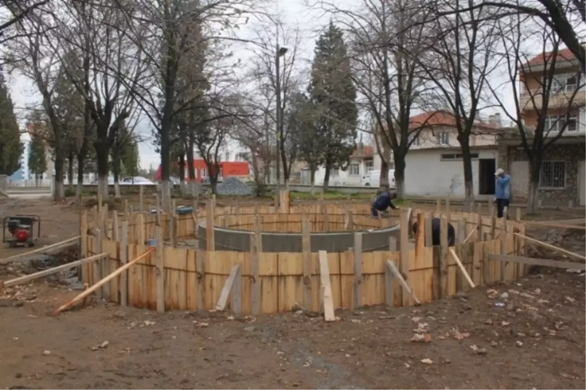 Kırklareli Yayla Mahallesi Meydan Düzenleme Çalışmaları Devam Ediyor