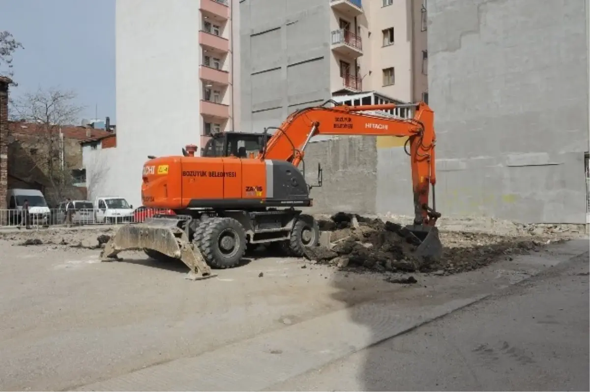 Kültür Merkezinin Hafriyat Çalışmaları Başladı