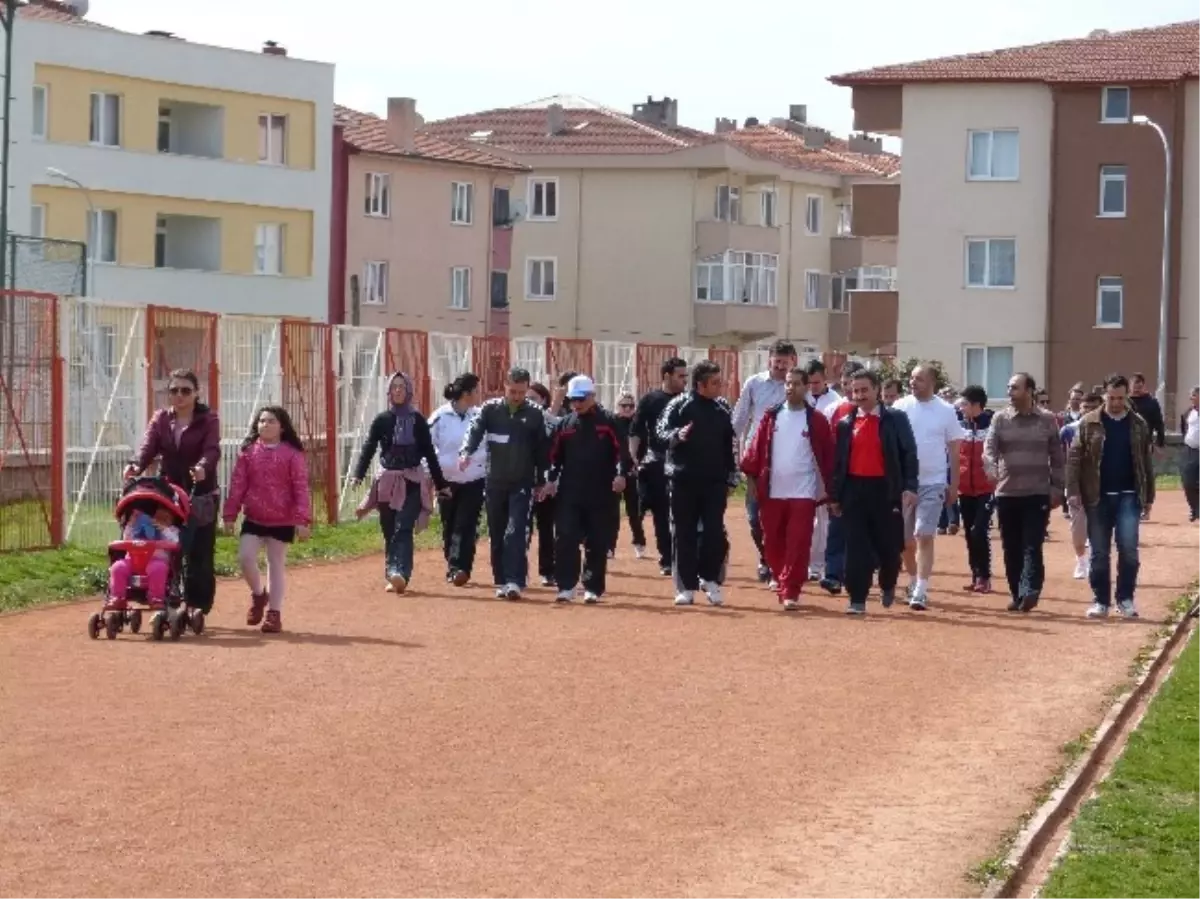 Sağlıklı Yaşam İçin Yeşil Sahada Buluştular